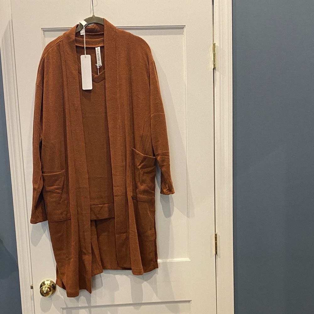 NWT Dear Scarlett Rust Open Front Cardigan and shirt set size small - Picture 3 of 7
